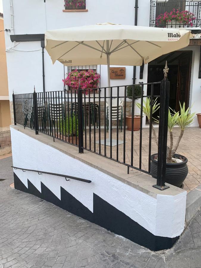 Casa Blanca Acomodação com café da manhã Castell De Castells Exterior foto