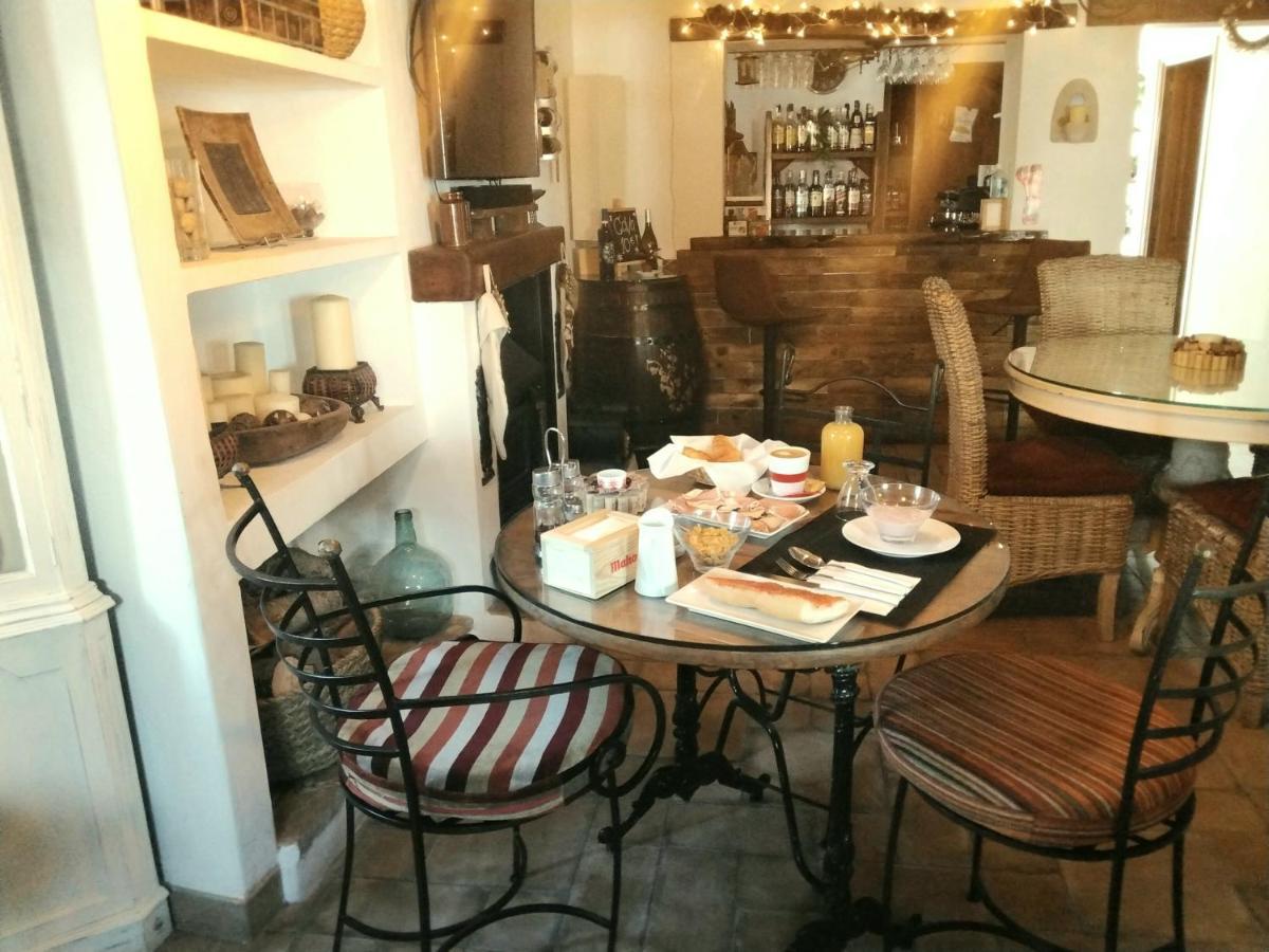Casa Blanca Acomodação com café da manhã Castell De Castells Exterior foto